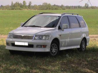 1999 Mitsubishi Chariot Grandis