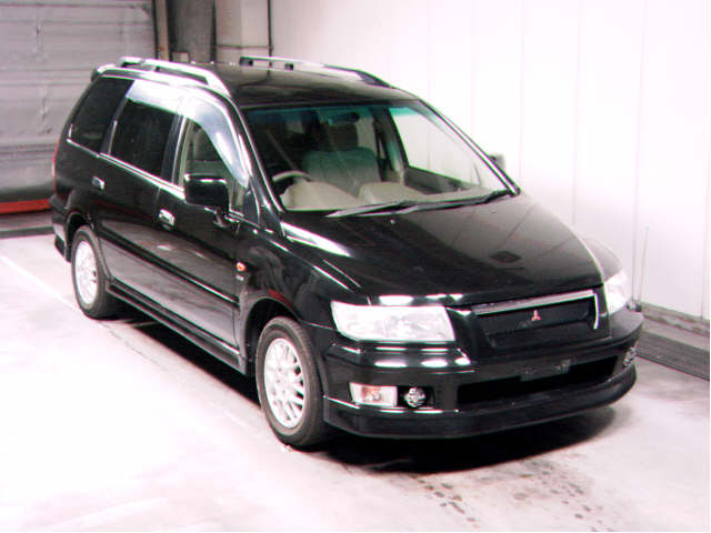 1999 Mitsubishi Chariot Grandis Photos
