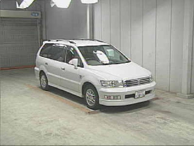 1999 Mitsubishi Chariot Grandis Images