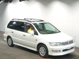 1999 Mitsubishi Chariot Grandis Images