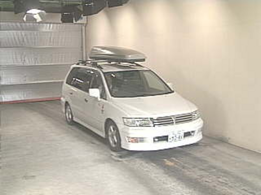 1999 Mitsubishi Chariot Grandis Pictures