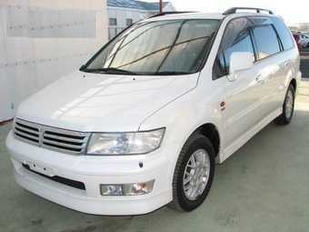 1999 Mitsubishi Chariot Grandis