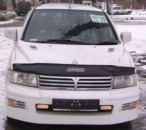 1999 Mitsubishi Chariot Grandis Pictures