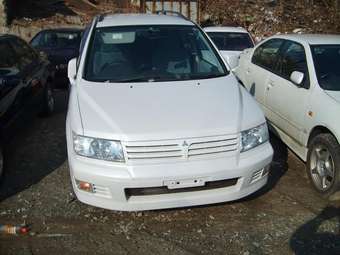 1999 Mitsubishi Chariot Grandis Pictures