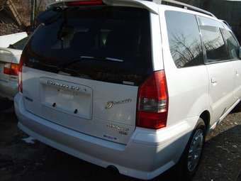 1999 Mitsubishi Chariot Grandis Pictures