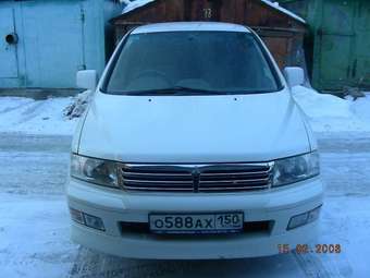 1999 Mitsubishi Chariot Grandis Pictures