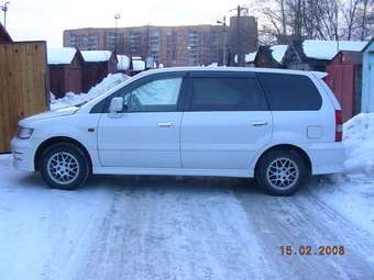 1999 Mitsubishi Chariot Grandis Photos