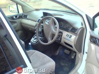 1999 Mitsubishi Chariot Grandis Pictures