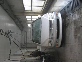 1999 Mitsubishi Chariot Grandis Pics