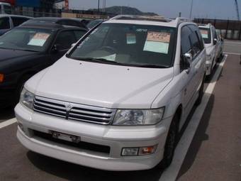 1999 Mitsubishi Chariot Grandis Pictures