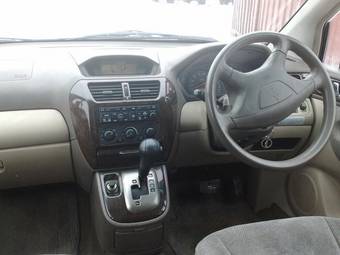 1999 Mitsubishi Chariot Grandis Photos
