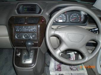 1999 Mitsubishi Chariot Grandis Photos