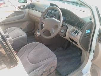 1999 Mitsubishi Chariot Grandis Photos