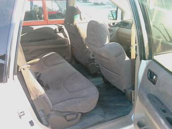 1999 Mitsubishi Chariot Grandis Pictures