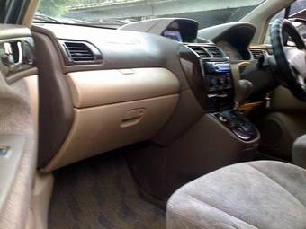 1999 Mitsubishi Chariot Grandis Pics