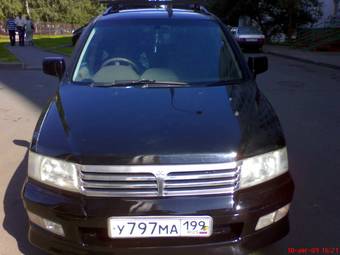 1999 Mitsubishi Chariot Grandis Pictures