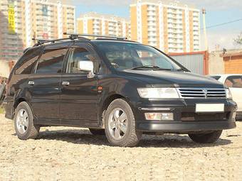 1999 Mitsubishi Chariot Grandis Pictures