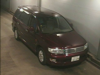 2000 Mitsubishi Chariot Grandis