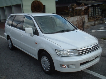 2000 Mitsubishi Chariot Grandis