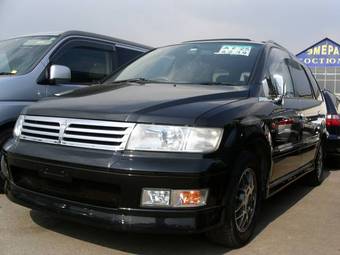 2000 Mitsubishi Chariot Grandis