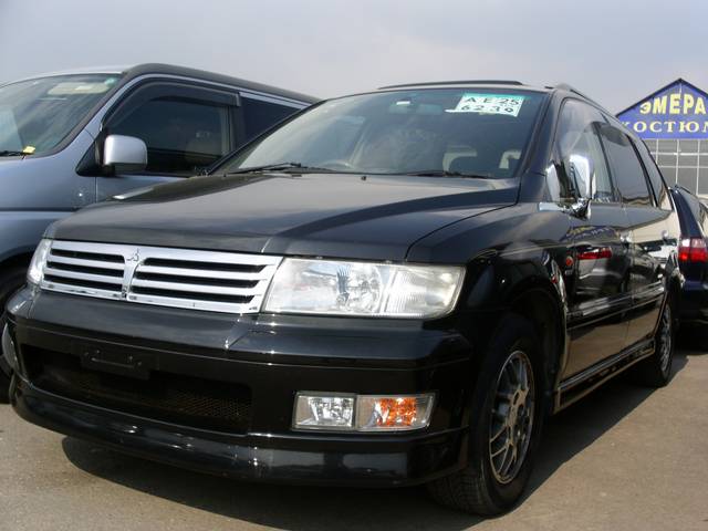 2000 Mitsubishi Chariot Grandis