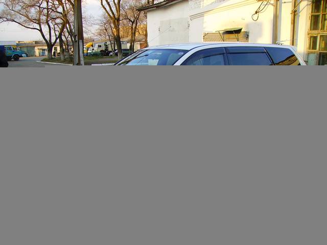 2000 Mitsubishi Chariot Grandis