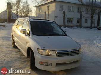 2000 Mitsubishi Chariot Grandis