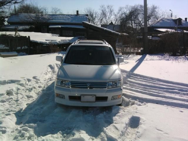2000 Mitsubishi Chariot Grandis