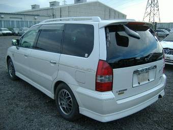 2000 Mitsubishi Chariot Grandis Photos