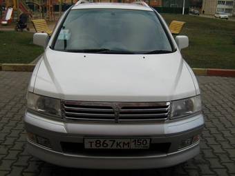 2000 Mitsubishi Chariot Grandis Photos