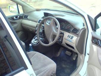 2000 Mitsubishi Chariot Grandis Pictures