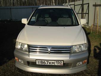 2000 Mitsubishi Chariot Grandis Photos