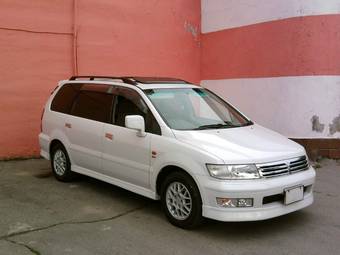 2000 Mitsubishi Chariot Grandis For Sale