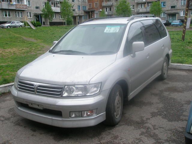 2001 Mitsubishi Chariot Grandis