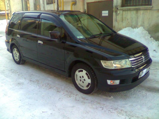 2001 Mitsubishi Chariot Grandis