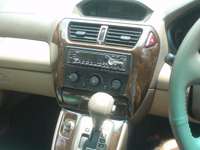 2001 Mitsubishi Chariot Grandis Photos