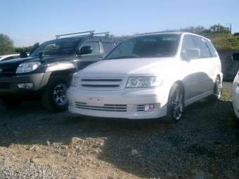 2001 Mitsubishi Chariot Grandis Pics