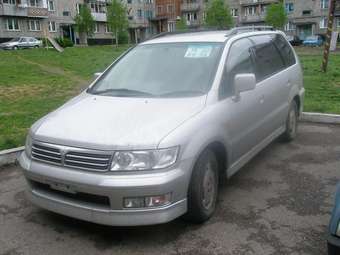 2001 Mitsubishi Chariot Grandis For Sale