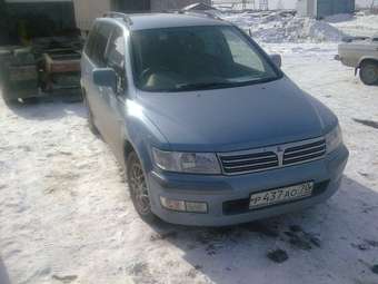2001 Mitsubishi Chariot Grandis Pics