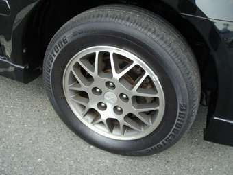 2001 Mitsubishi Chariot Grandis Photos