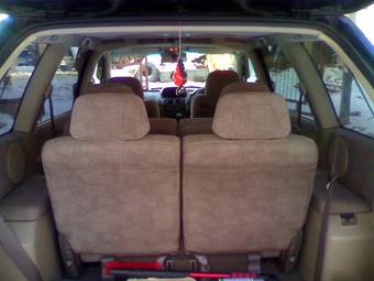 2001 Mitsubishi Chariot Grandis Photos