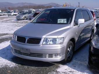 2001 Mitsubishi Chariot Grandis Pictures