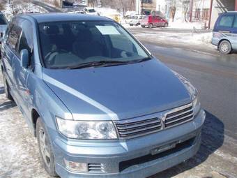 2001 Mitsubishi Chariot Grandis Photos