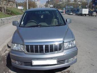 2001 Mitsubishi Chariot Grandis Wallpapers