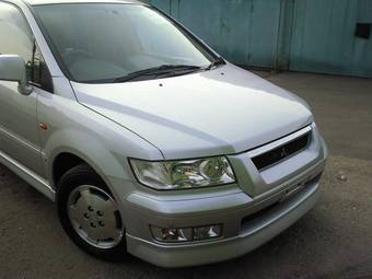 2001 Mitsubishi Chariot Grandis