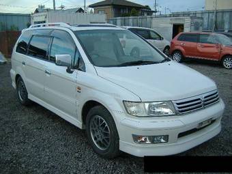 2001 Mitsubishi Chariot Grandis Wallpapers