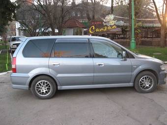 2001 Mitsubishi Chariot Grandis