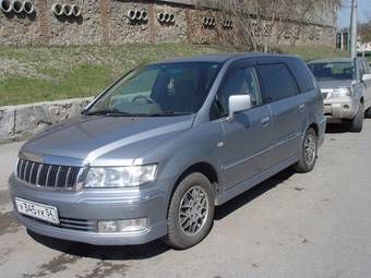 2001 Mitsubishi Chariot Grandis Images