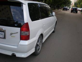 2001 Mitsubishi Chariot Grandis Pictures