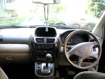 2001 Mitsubishi Chariot Grandis Photos